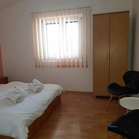 Studio Nancy Appartement Petrcane